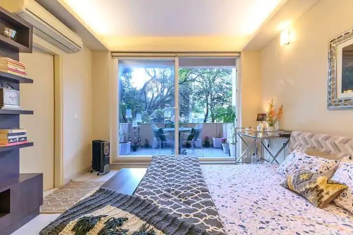 Bedroom with garden view